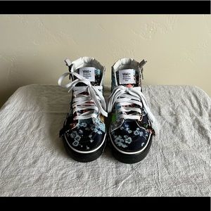 Never Worn-Woman’s Hightop Floral Vans Skateboard Shoes